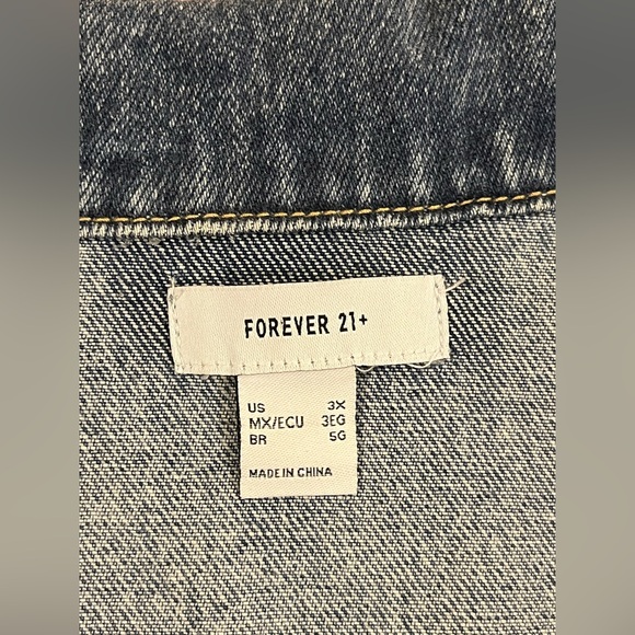 Forever 21 studs embellished blue denim / jean jacket. Size XL-2XL - Picture 6 of 11